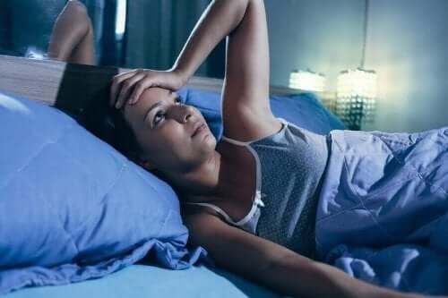 Хипнотиците: Жена, страдаща от безсъние