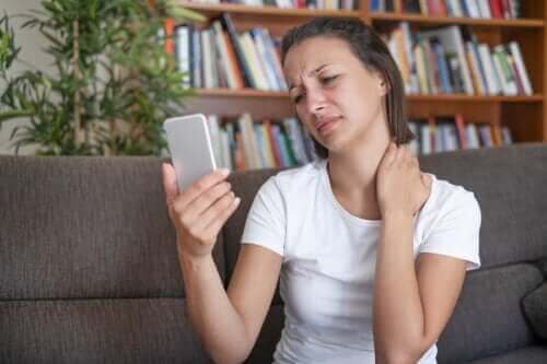 Синдромът на телефонната шия: Предотвратяване