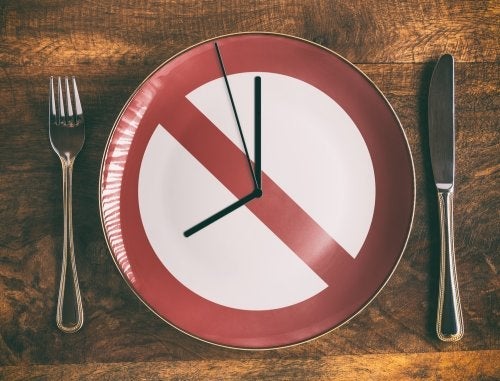 Действат ли наистина диетите с гладуване? Ето какво трябва да знаете