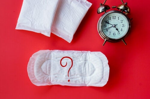 Черна или кафява кръв при менструация: какви са причините?