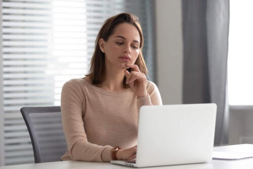 Какво е и какво не е критичното мислене?