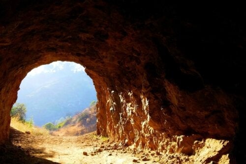 Митът на Платон за пещерата: значение и учения