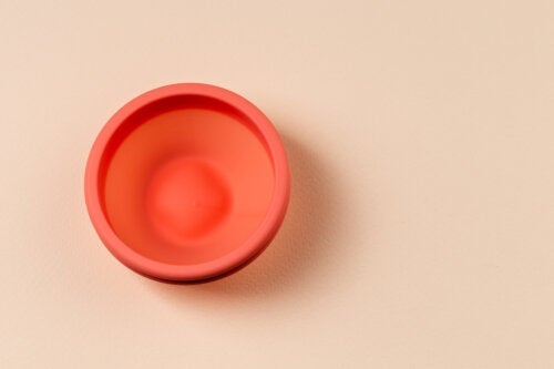 Менструалният диск: какво е това и как се различава от менструалната чашка?