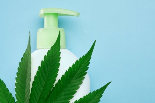 Какво представлява CBD шампоанът и какви са предимствата му?