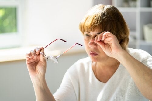 Какво е конюнктивална хемоза и как засяга очите?