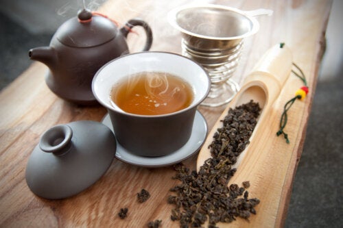 Чай Oolong: Научете как да го приготвите и се насладете на ползите му