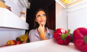 Как да съхранявате чушки, лук и домати по-дълго в хладилника
